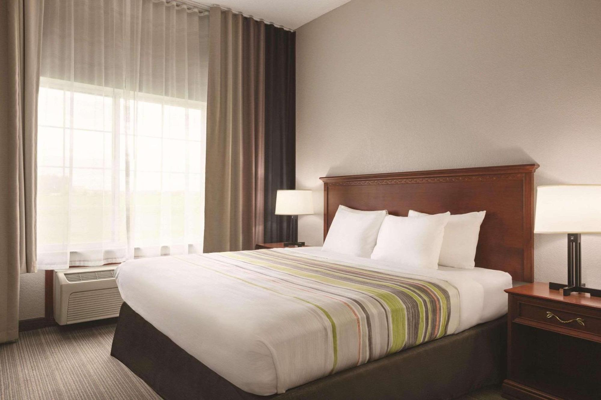 Country Inn & Suites By Radisson, Willmar, Mn Buitenkant foto