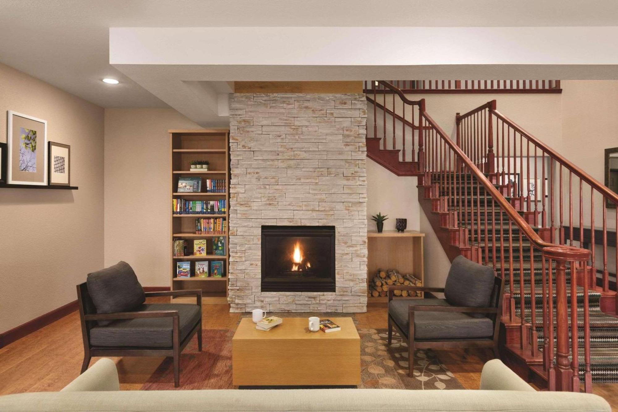 Country Inn & Suites By Radisson, Willmar, Mn Buitenkant foto